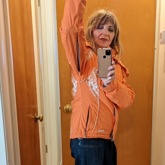 Ski Jacket - Picture 5 of 5